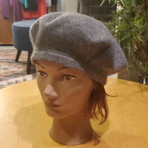 Excellent Condition Basque Beret 100% French Wool Beret FINEST QUALITY